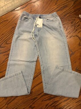 H&M Light Wash Straight Leg Jean material